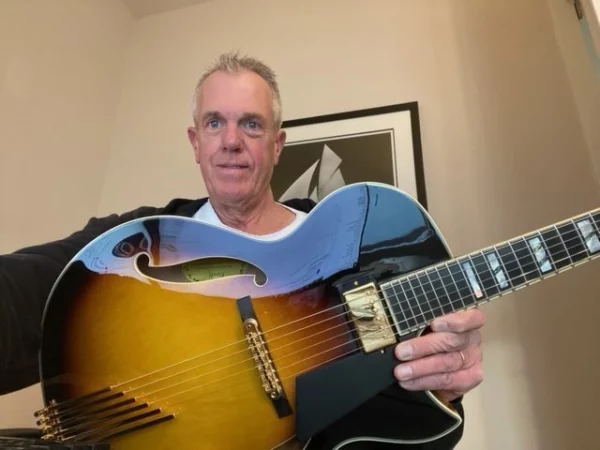 David Owens of Las Vegas, NV proudly displays his new Sunburst Conti Entrada Thin Body Archtop Jazz Guitar